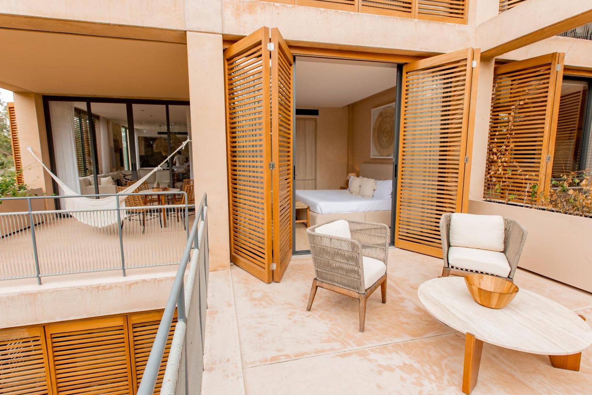 Lumina At The Village Luxury Residences In Corasol Playa del Carmen Room photo